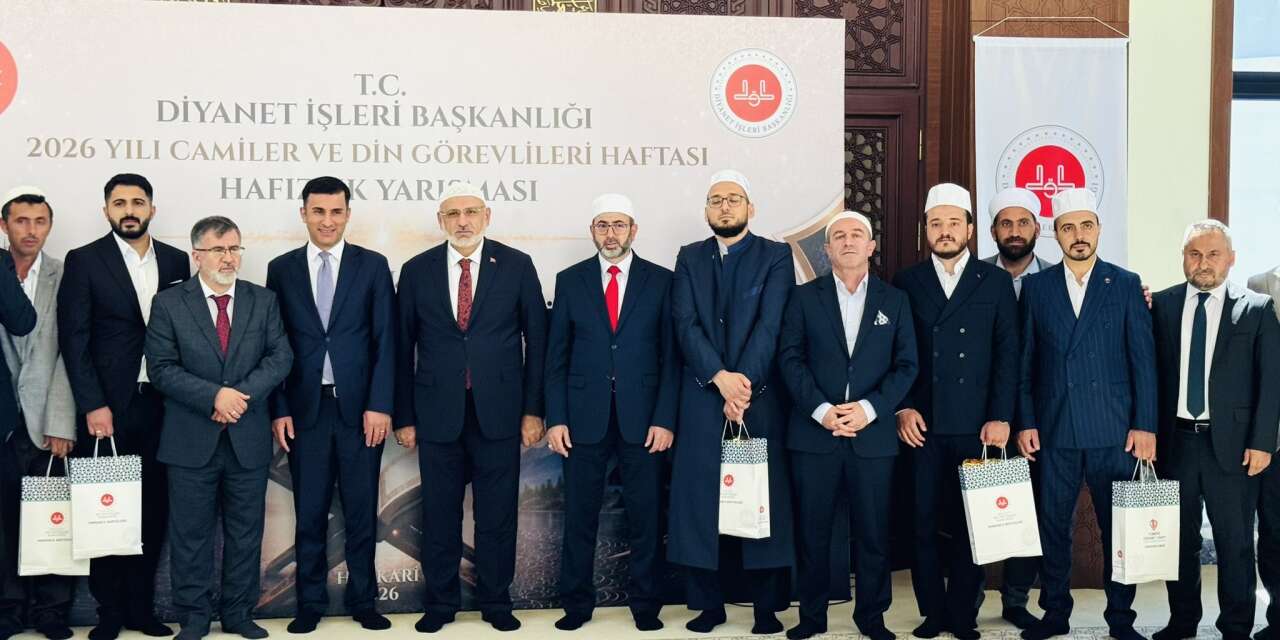 Başkan Kaya, Hafızlarla Birlikte Kur’an Tilavetinde Buluştu