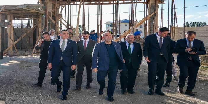 Cüneyt Zor ve İsrafil Kışla’dan Yüksekova’da Önemli Temaslar