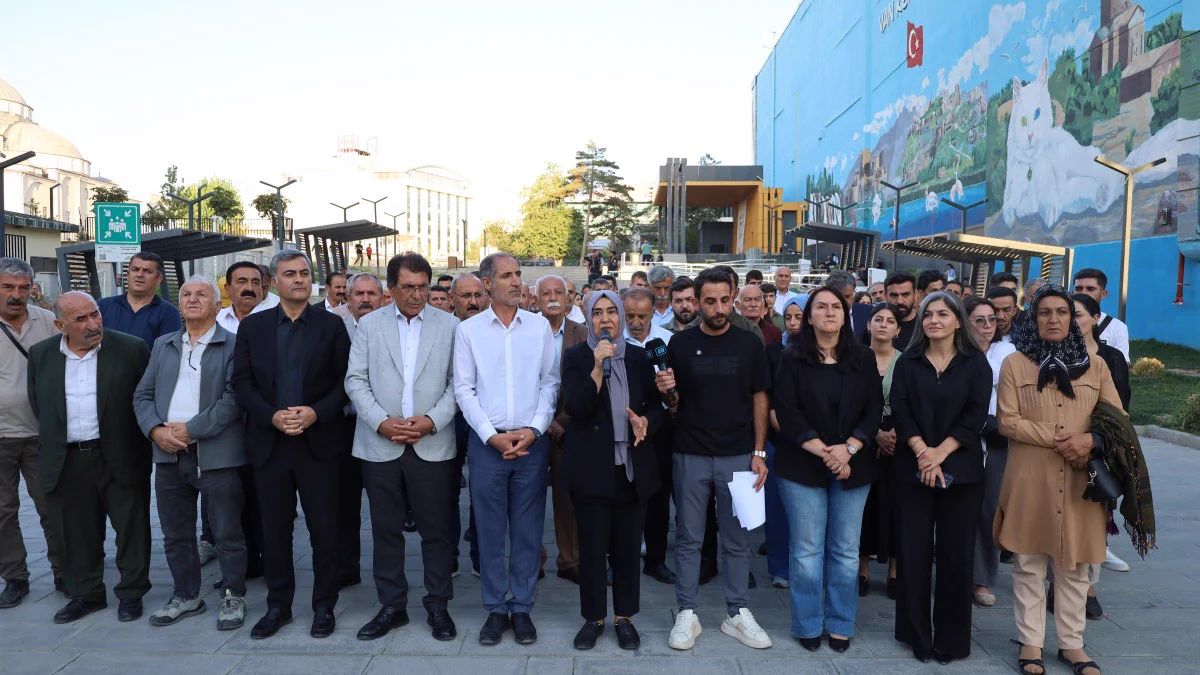 Wan’da gözaltılar protesto edildi: Yanlış politikadan dönülsün