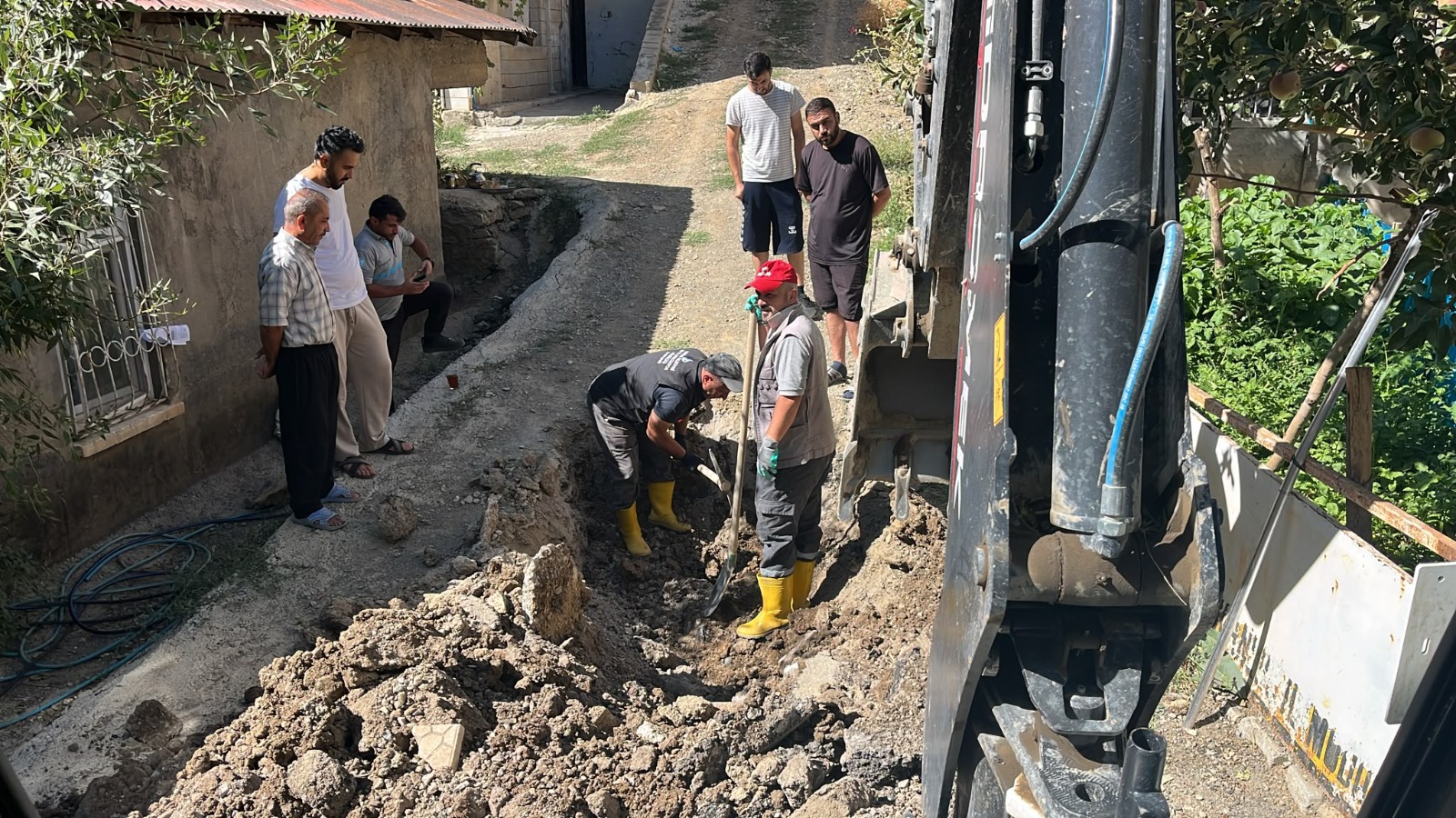 Hakkari’de altyapı çalışmaları sürüyor
