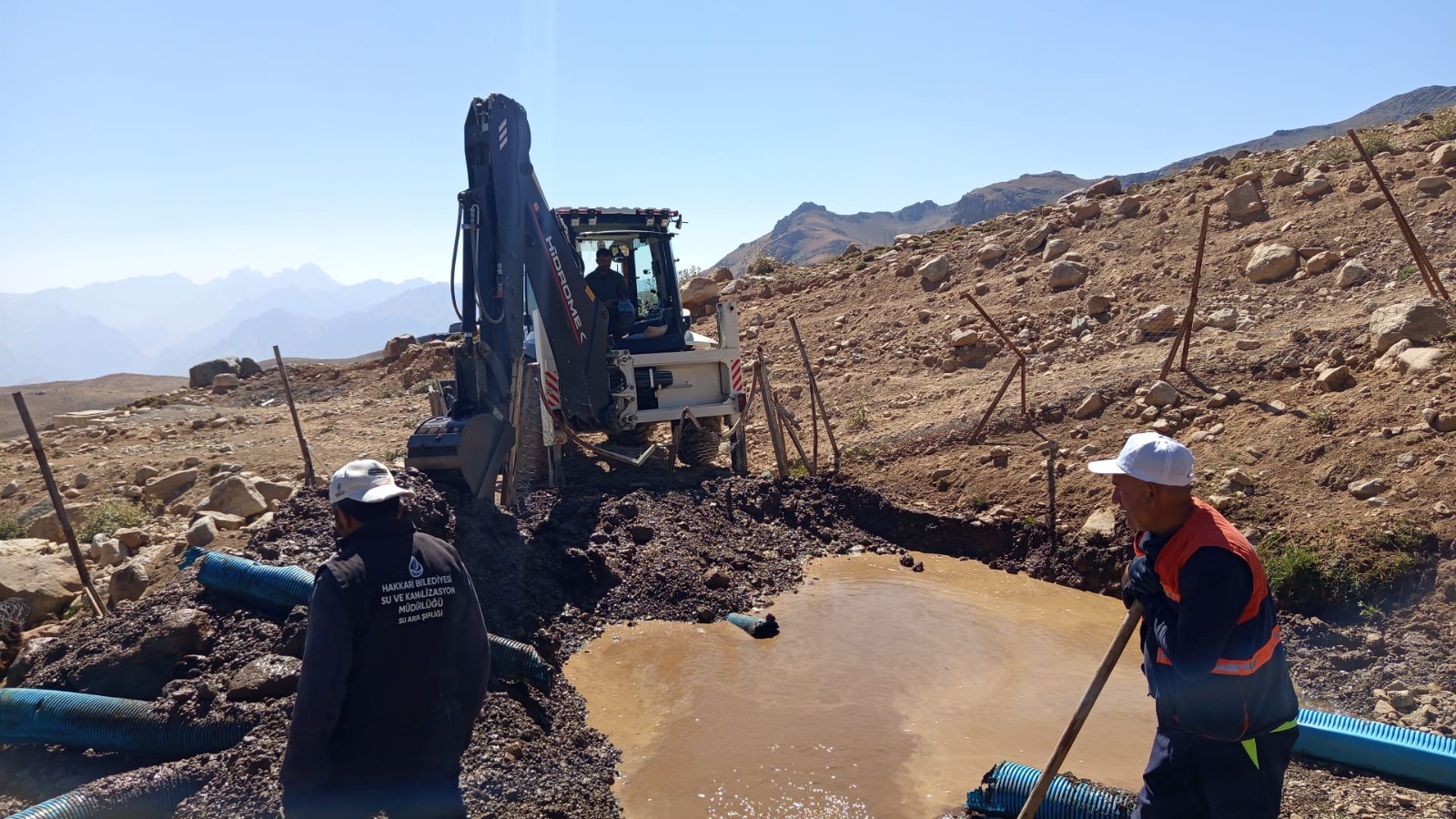 Hakkari Belediyesi Berçelan’da kış hazırlığına başladı