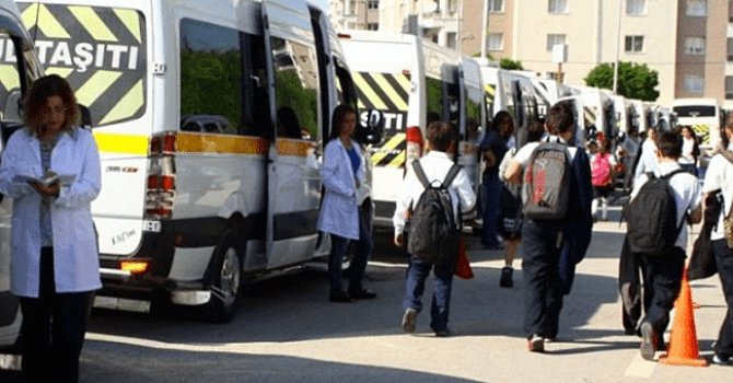 Hakkâri’de taşımalı eğitimde servis krizi sürüyor