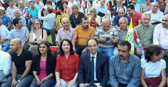 HDP'den deklarasyon: Durmayalım, dur diyelim