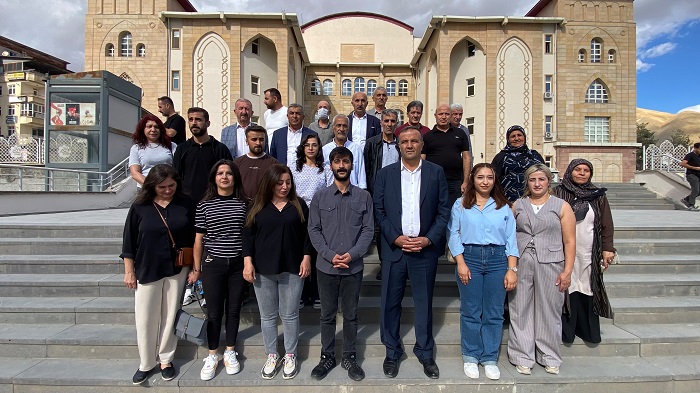 DBP Hakkâri İl Örgütü’nde yeni yönetim mazbatasını aldı