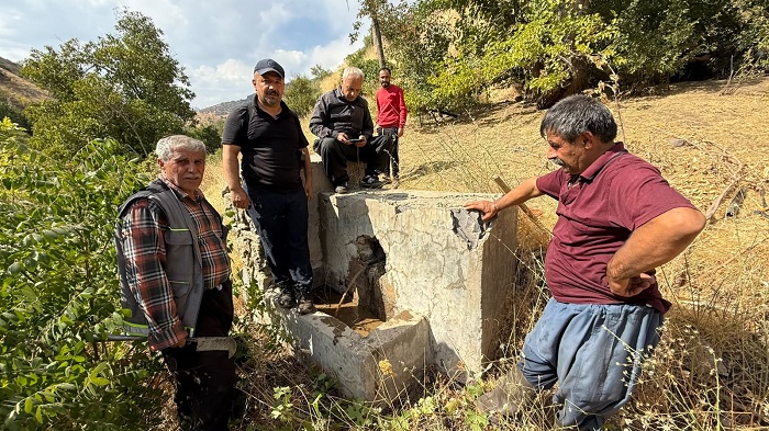Hakkari'de köy hasreti sona erdi: Kendi imkanlarıyla su getirdiler