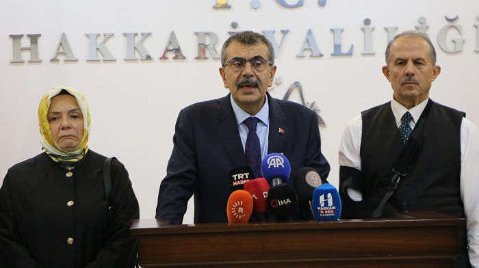 Milli Eğitim Bakanı Tekin Hakkari'de konuştu!