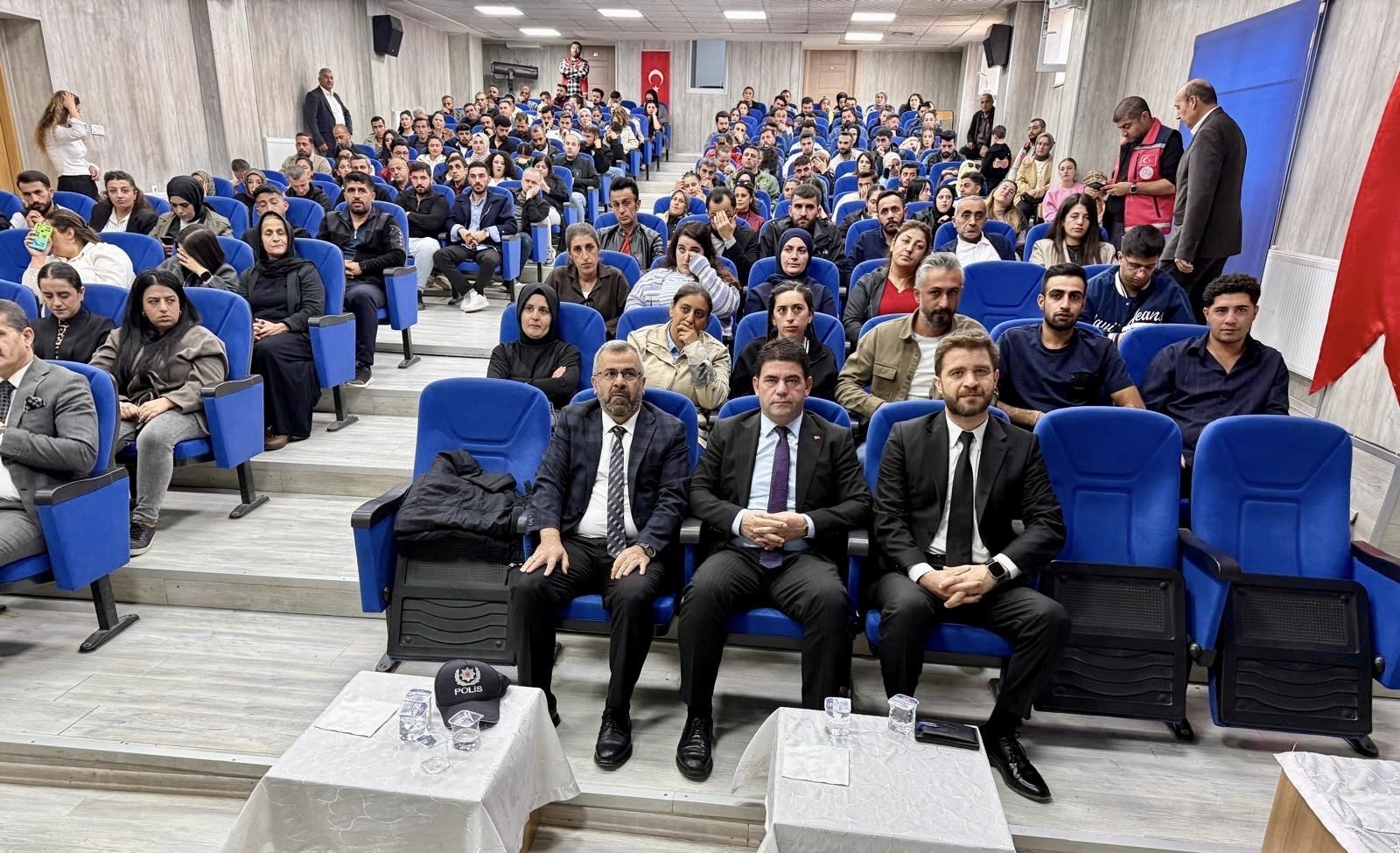 Hakkâri’de okullarda güvenlik seferberliği: 619 personele eğitim