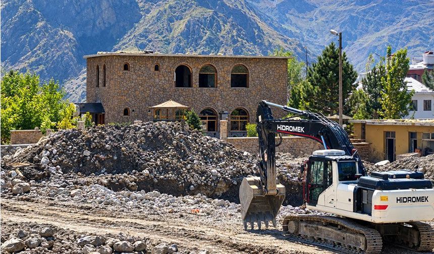 Hakkâri Evi tarihe karıştı: Vatandaşlar tepki gösterdi
