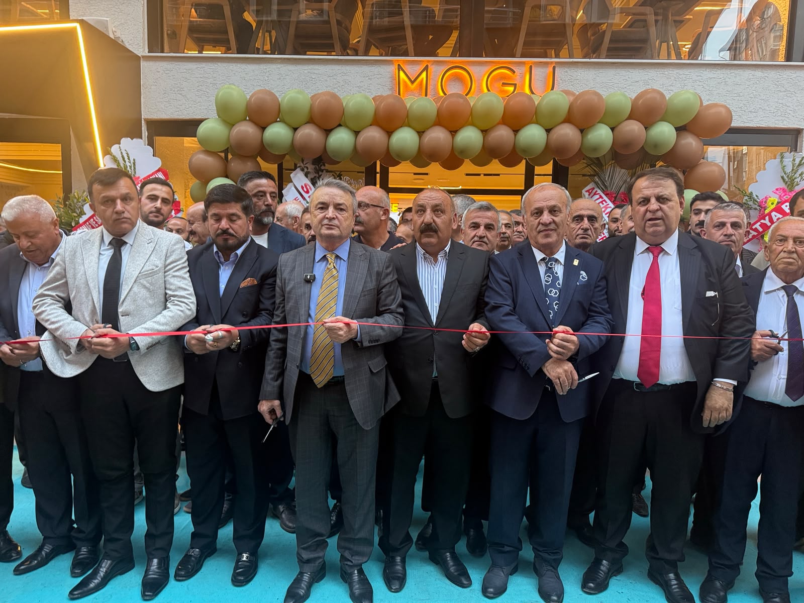 Hakkari’de yeni yatırım: Mogu Kafe hizmete girdi