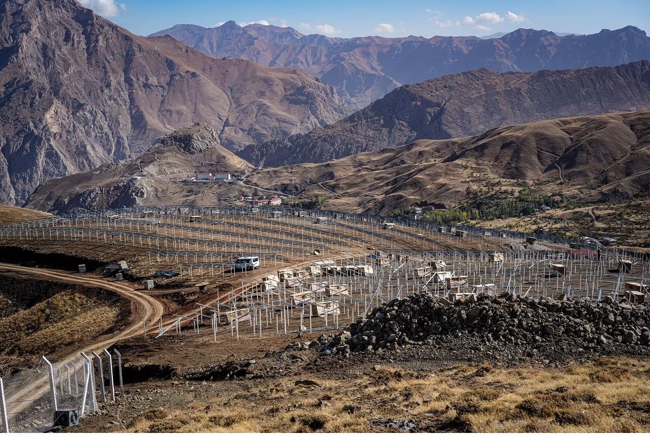 Hakkari’de 12 megavatlık güneş enerjisi santrali kuruluyor