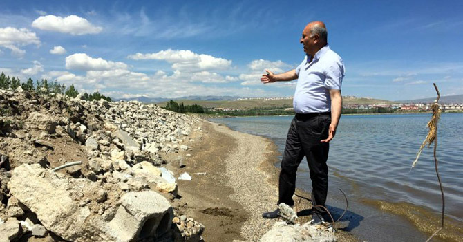 Van Gölü'nü çeviren bürokrasi duvarı