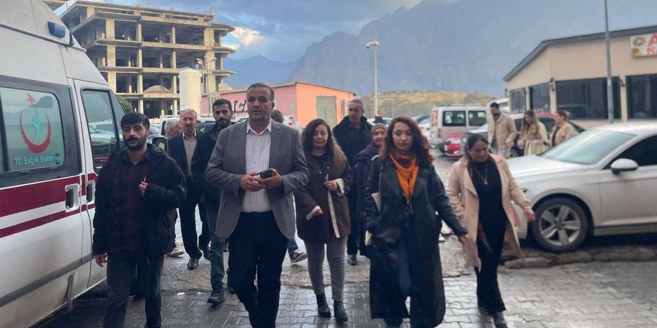 DEM Parti ve DBP’den Hakkari’de hastalara ziyaret