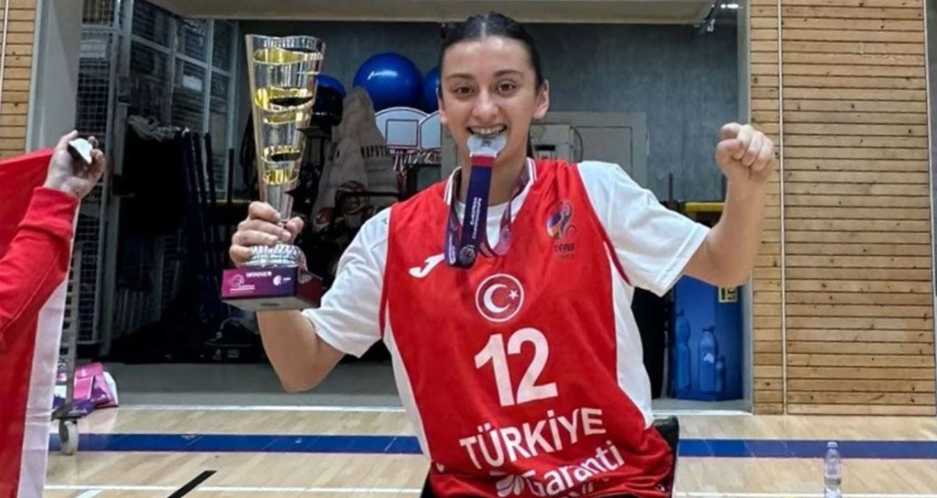 Hakkari’nin gururu Nazlıcan Beyter, Avrupa şampiyonluğu sevinci yaşadı
