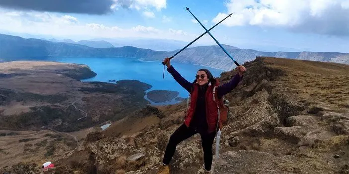 Hakkarili kadın dağcı 7 modülü tamamladı, Şimdi hedef Süphan ve Ağrı