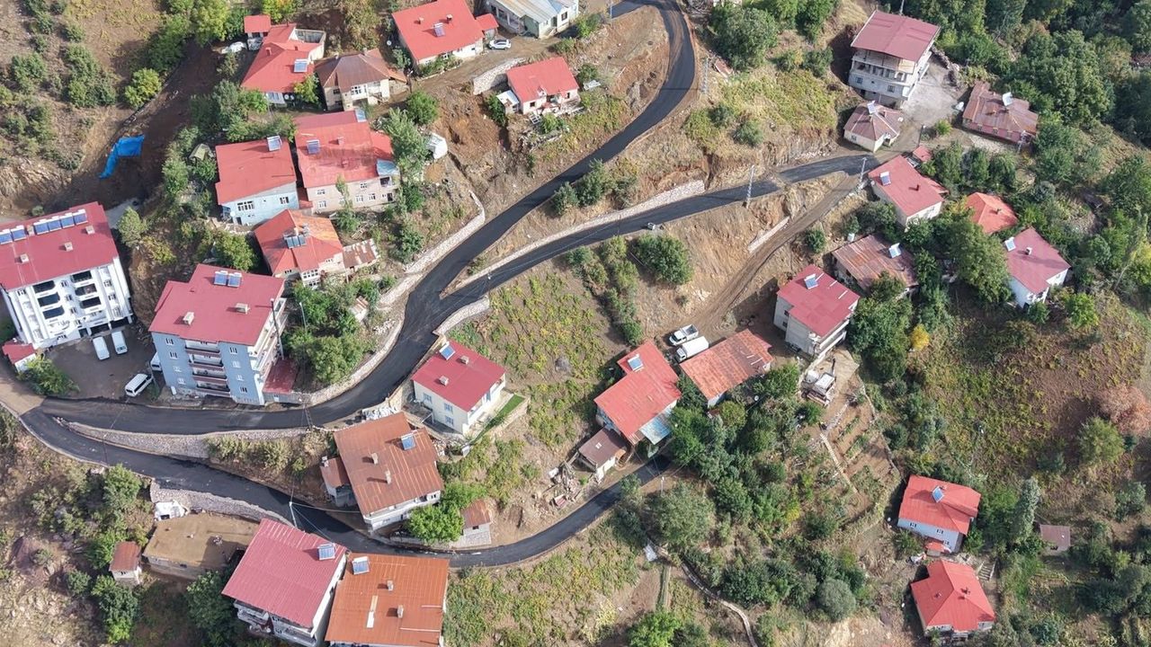 Başkan Şakar’dan Şemdinli İçin Asfalt Seferberliği!