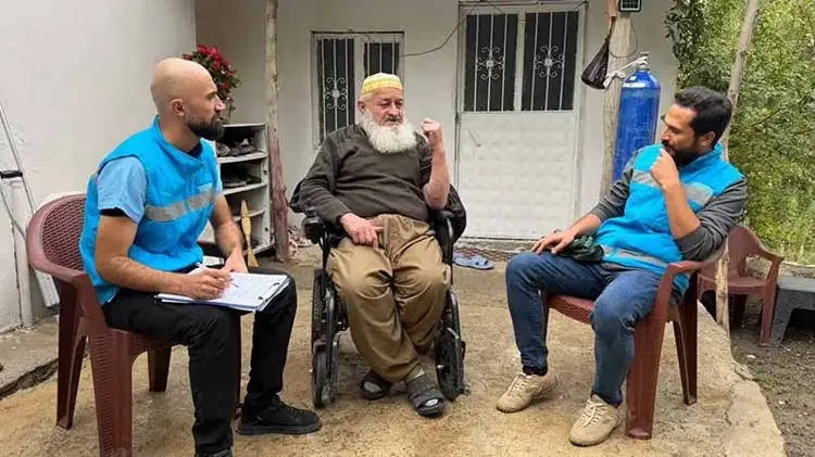 Kazakistanlı doktor, Hakkari'de şifa dağıtıyor