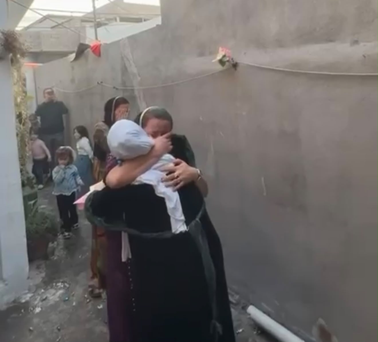 18 yıllık hasret sona erdi: Hakkari’de kaybolan anne, bulundu