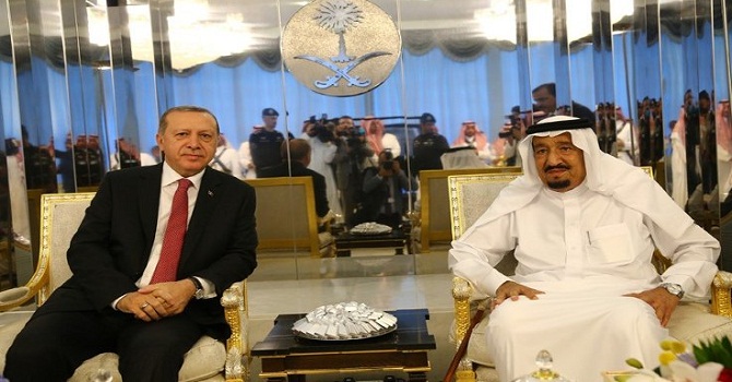 Kral Salman, Cumhurbaşkanı Erdoğan'la havalimanında görüştü