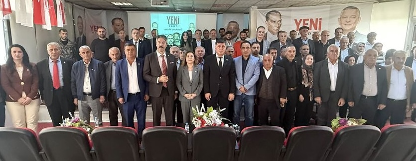 Hakkari’de YENİ Parti Kongresi yapıldı: Çakırbeyli yeniden başkan