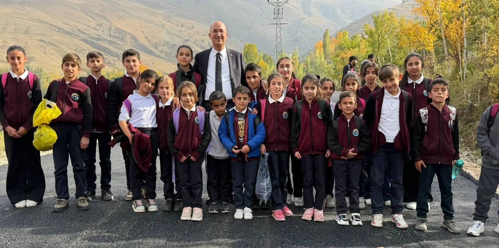 Esendere’de yılların yol çilesi sona eriyor: Yarım saatlik yol 5 dakikaya inecek
