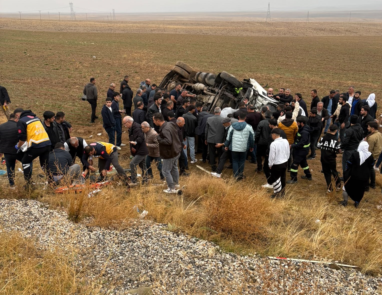 Hakkâri-Van kara yolunda kaza: 1’i ağır 6 yaralı