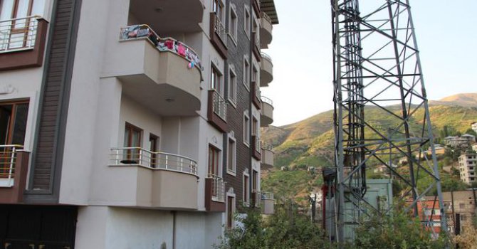 Şemdinli'de Baz İstasyonu Tepkisi