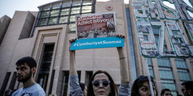 Cumhuriyet Gazetesi davasında 7 tahliye