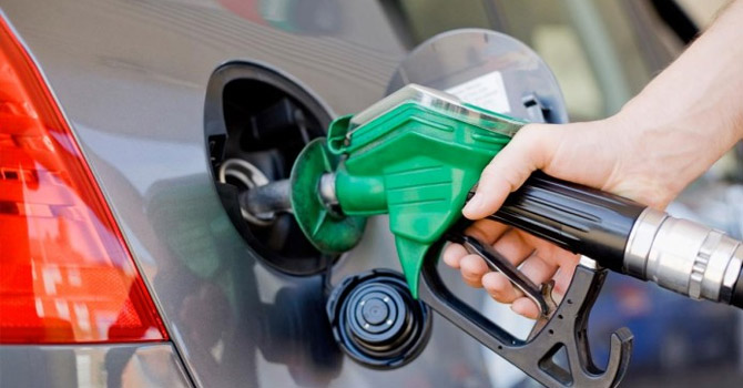 Son bir haftada akaryakıta 5. zam! Benzin 20 lirayı aştı, motorin 23 lira sınırına dayandı