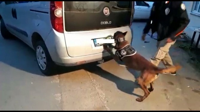 Hakkari'den götürdüğü uyuşturucuyu Kayseri'de yakalattı