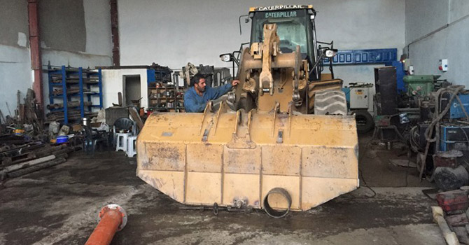 Yüksekova'daki tornacı ustaları kısıtlı imkanlarla büyük işler yapıyor