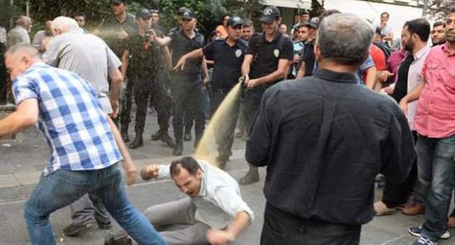 Ankara'da Gülmen ve Özakça'ya destek eylemine polis müdahalesi