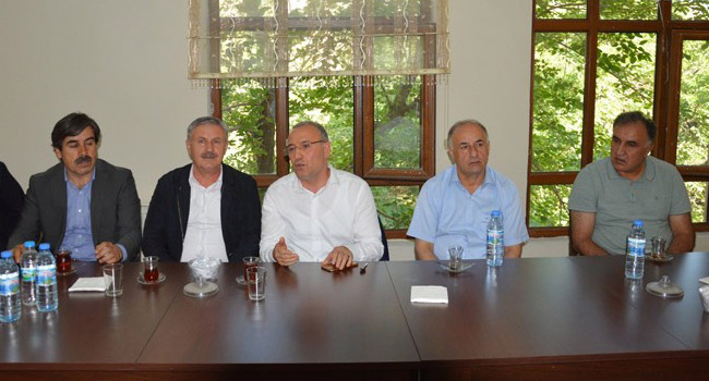 AK Parti Koordinatörü Halil Özyolcu, Hakkari'de