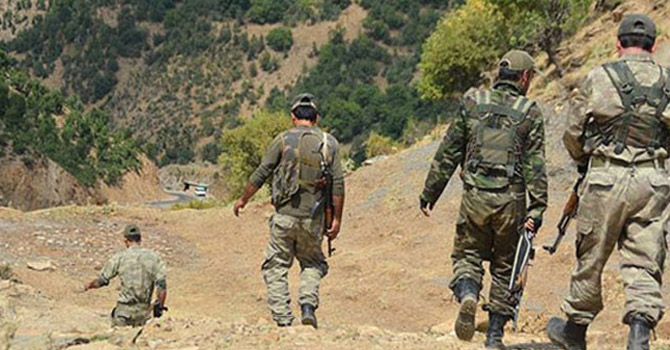 Diyarbakır'da çatışma: 3 korucu yaralandı