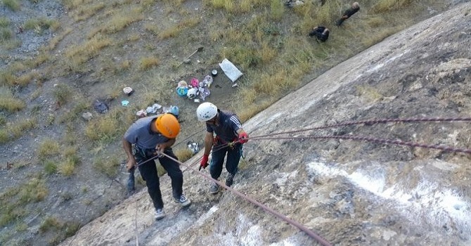 Hakkarili dağcılar tırmanış için yeni rota belirledi