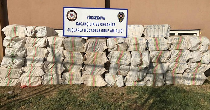Yüksekova'da 23 bin 500 paket kaçak sigara ele geçirildi
