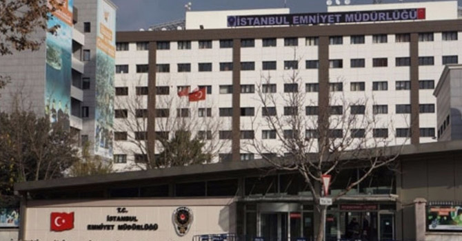 IŞİD şüphelisi, polisi emniyette vurdu