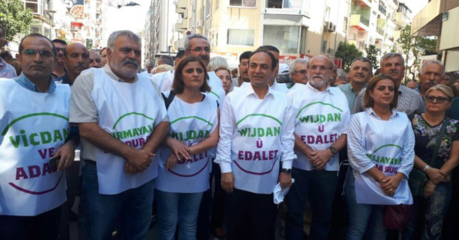 Vicdan ve Adalet Nöbeti İzmir'de