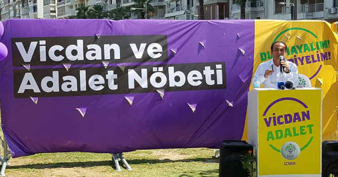 İzmir'deki 'Vicdan ve adalet nöbeti' ikinci gününde