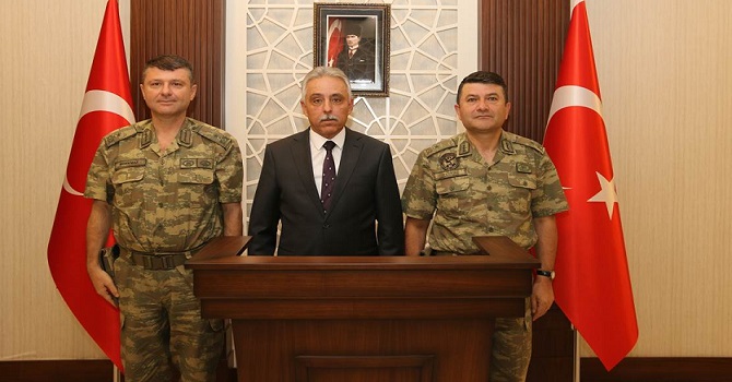 Tuğgeneral Erdoğan Baykal, Vali Toprak'ı ziyaret etti