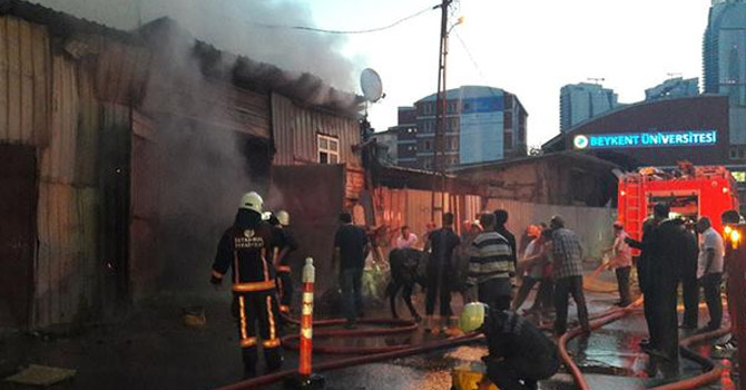 Kurbanlık hayvan barınağında yangın