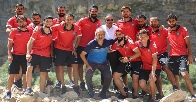 Yüksekova Belediyespor, kamp çalışması için Nevşehir'e gitti