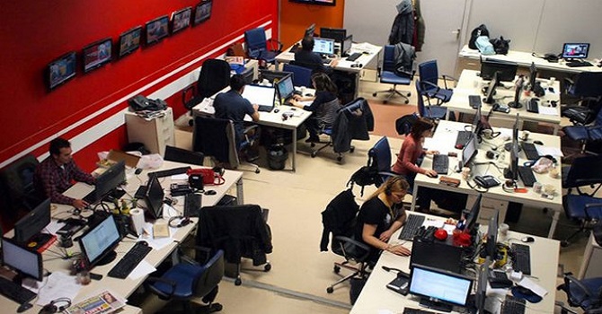 'İMC TV satışa çıkarılması hukuk skandalı'