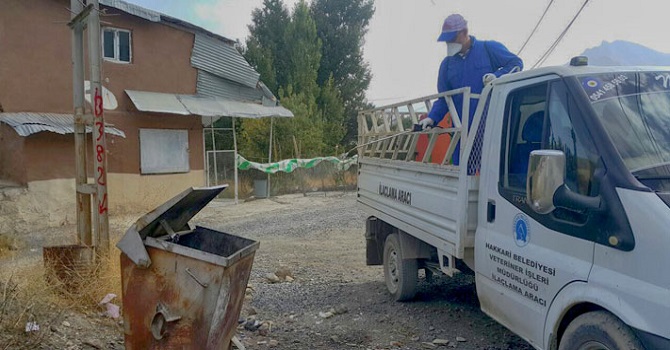 Belediye ekipleri: Hakkari’de sivrisinekleri yok ettik