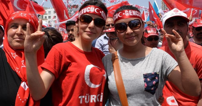 MHP'den 300 istifa daha!