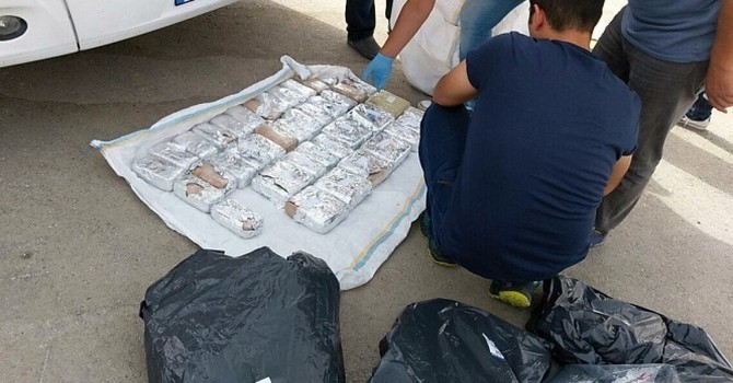 Hakkari'de uyuşturucu operasyonu: 2 tutuklama