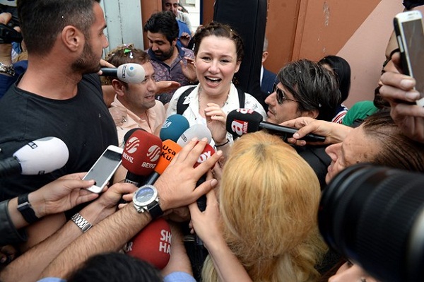 ,4tvqjyfhck-q_fhsbulv-w.jpg ,4tvqjyfhck-q_fhsbulv-w.jpg