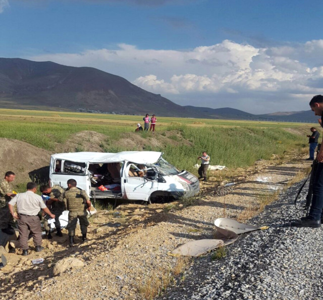 00-007.jpg 00-007.jpg