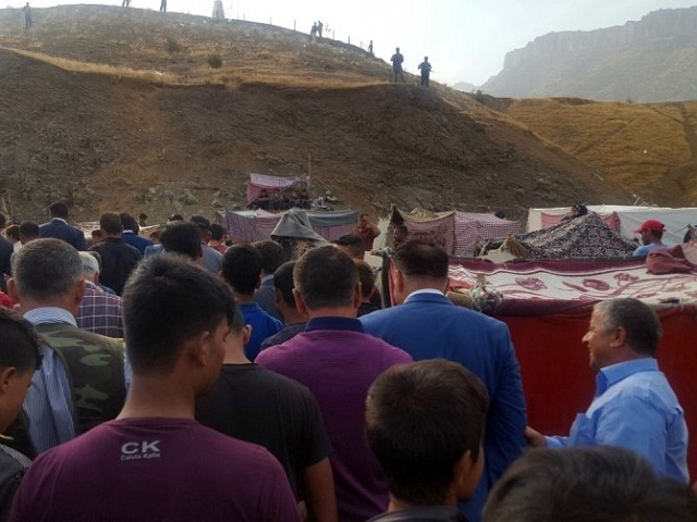 01-080.jpg 01-080.jpg