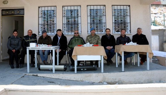 01-104.jpg 01-104.jpg