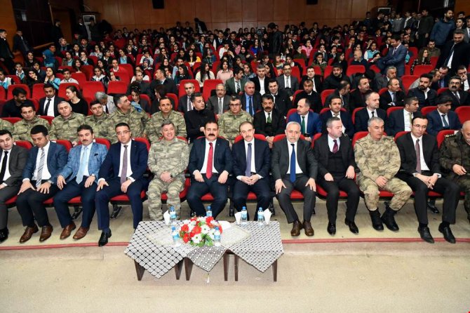 01-179.jpg 01-179.jpg